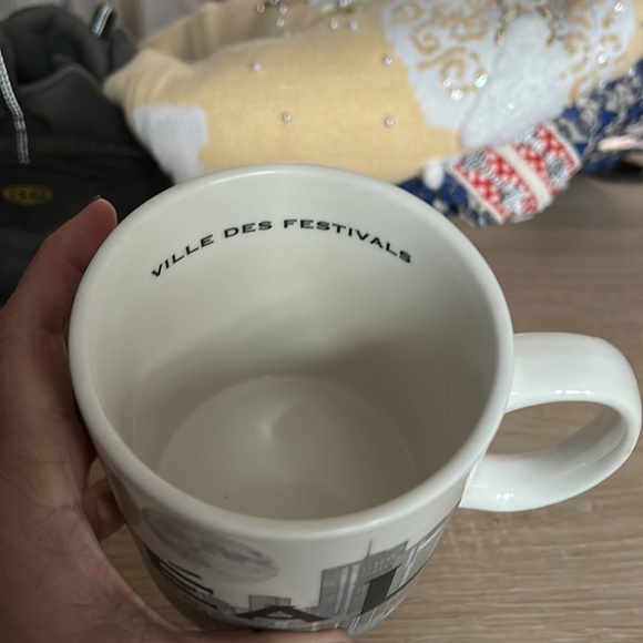 Starbucks Barista Skyline Series 2005 Montreal Coffee Mug - Picture 4 of 8